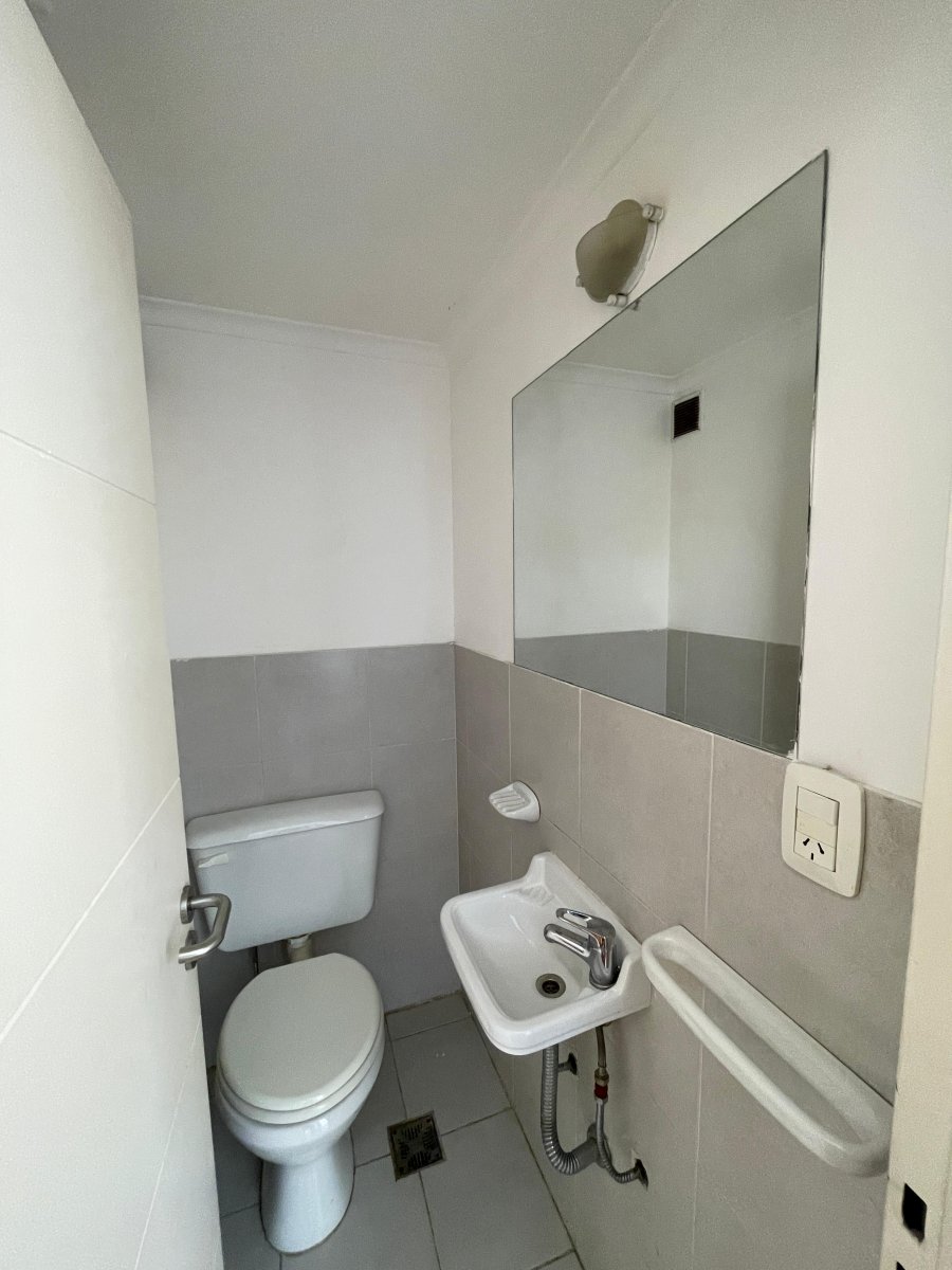 Semi piso 2 Dormitorios, 2 baños,  Doble Balcón - B° Alberdi - Imagen 7