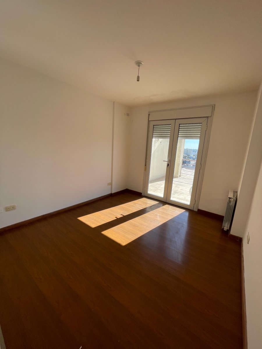 Semi piso 2 Dormitorios, 2 baños,  Doble Balcón - B° Alberdi - Imagen 14