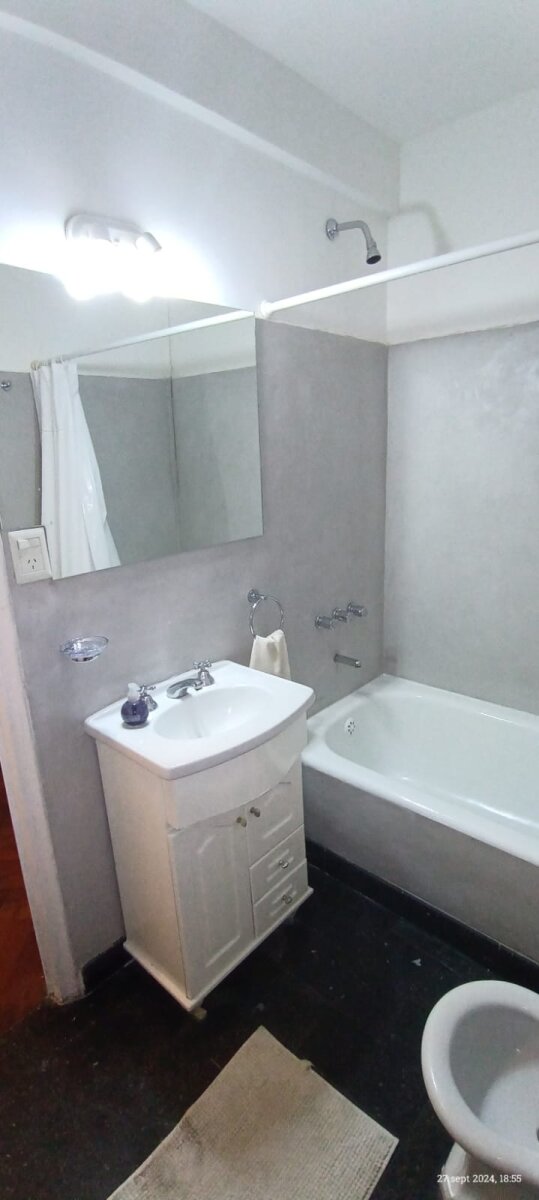 Barrio Norte, Av Pueyrredón 1100, piso 4, 3 amb con dependencia, 90m2, u$s 1,350 + agua + luz + gas. 06-10-26 — foto 14