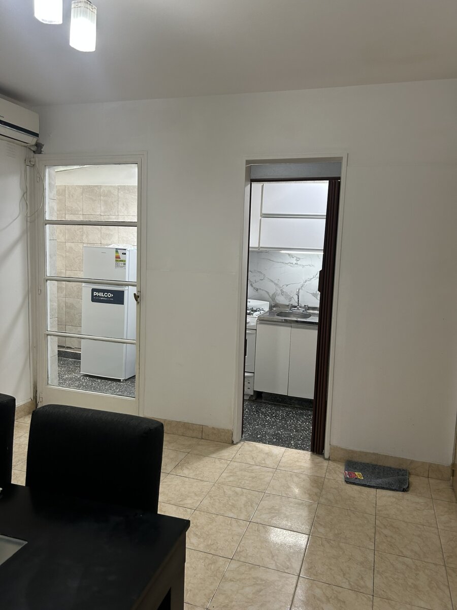 Abasto, Tucumán 3100, planta baja, 2 amb, 45m2, u$s 700 + expensas ( Agosto 2026= $ 90,000) + servicios. — foto 4