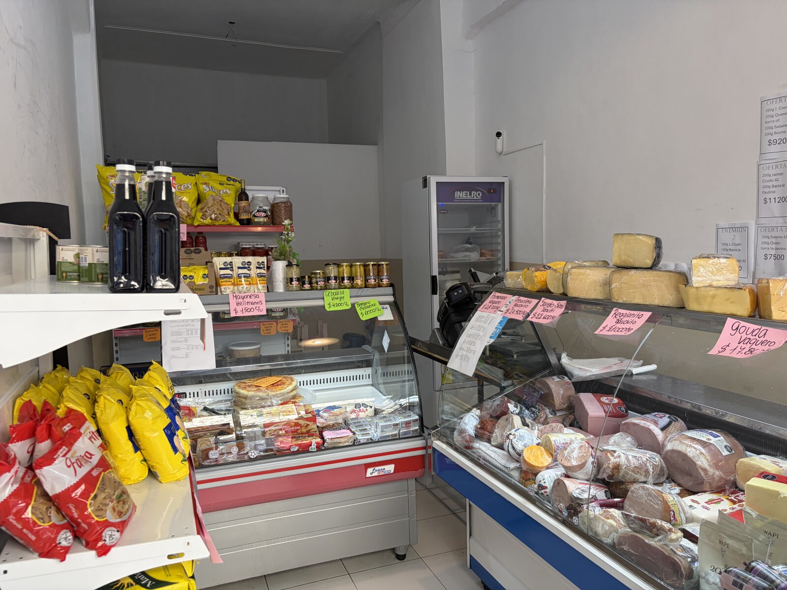 LOCAL EN VENTA EN MONSERRAT — foto 2