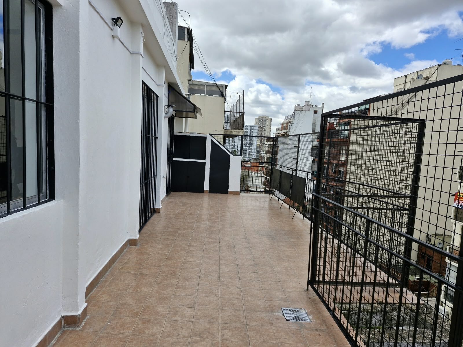 Venta 4 Ambientes, Piso Alto, Balcón Terraza C/ Parrilla, Apto Crédito, Boedo — foto 2