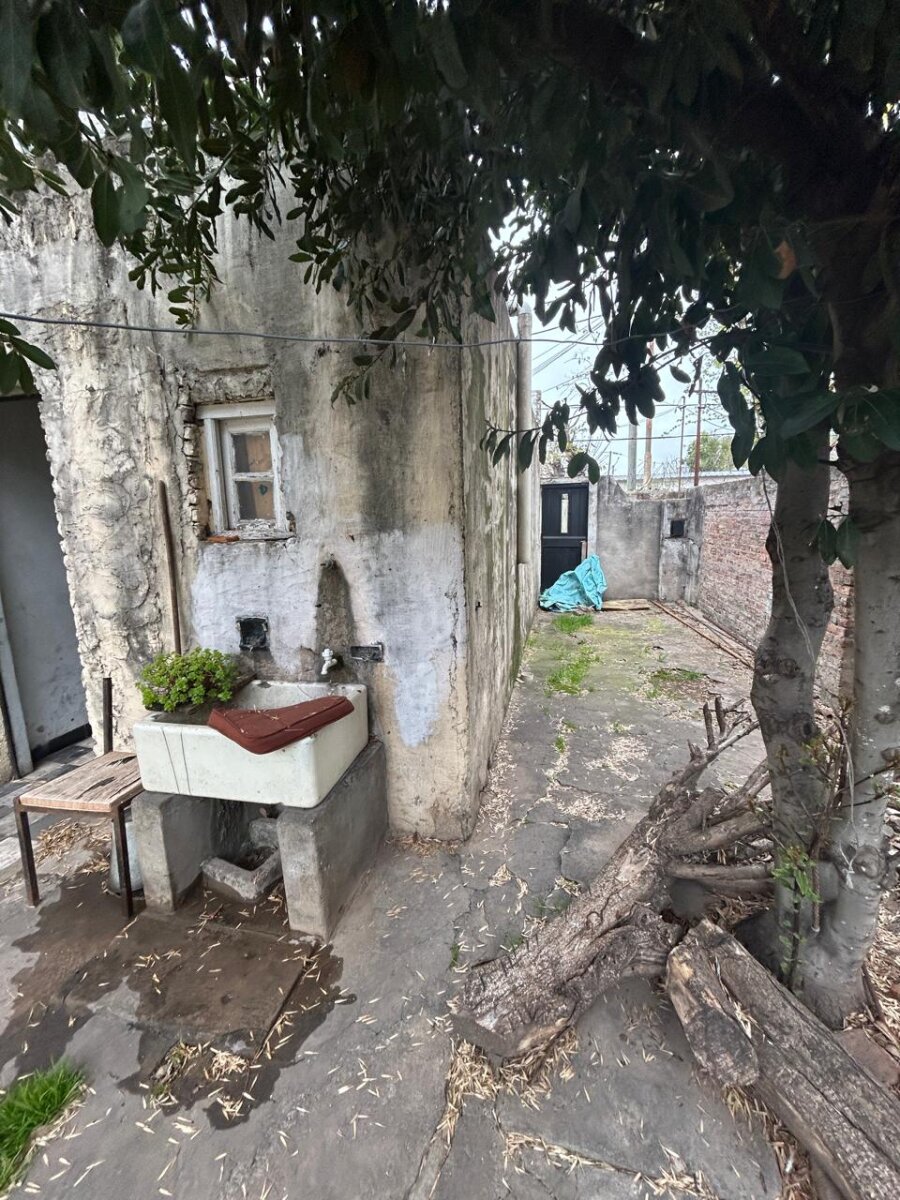 VENTA CASA APTA CRÉDITO-A RECICLAR-BELLA VISTA — foto 11