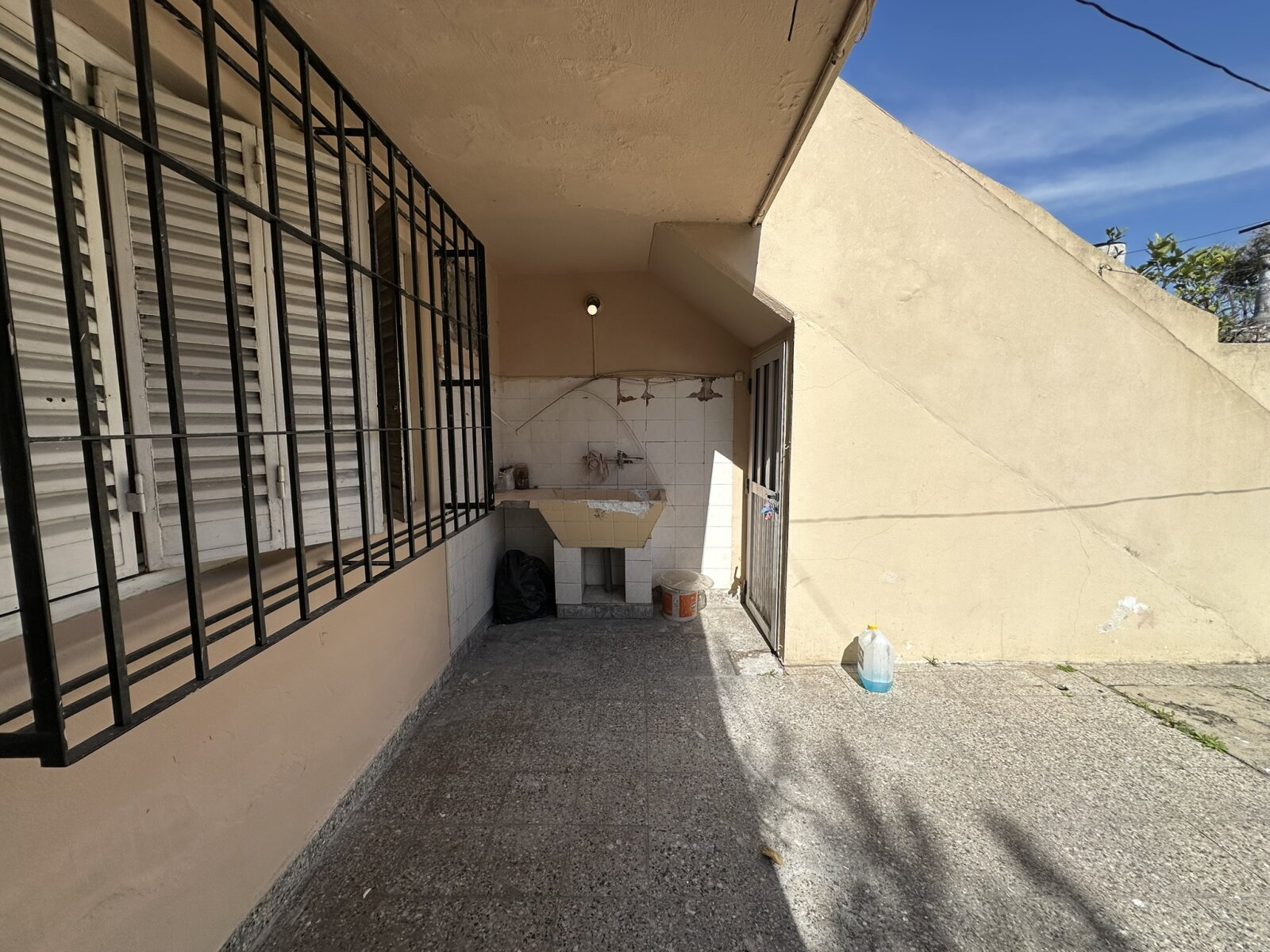 CASA 3 AMB. CON PARQUE + GALPÓN 120 M² - 21