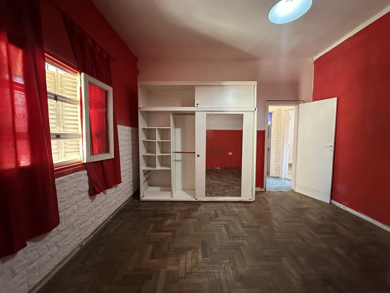 CASA 3 AMB. CON PARQUE + GALPÓN 120 M² - 18