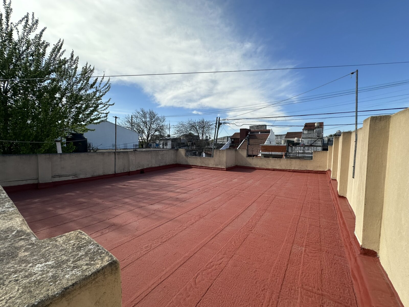 GALPÓN 120 M² SIN COLUMNAS + CASA 3 AMB. - 44