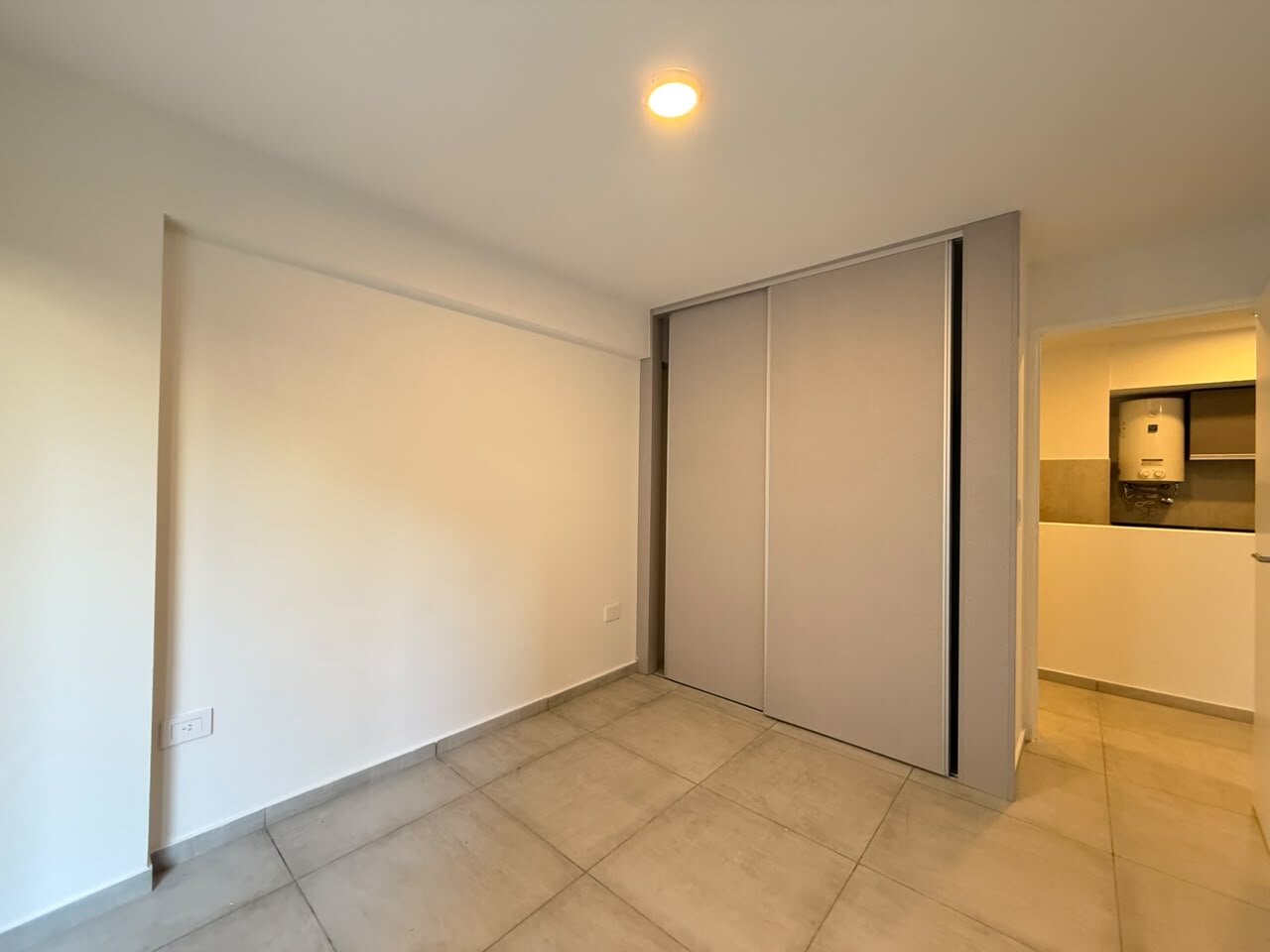 Alberdi Caseros 881 - Departamento 1 Dormitorio con Patio - Planta Baja — foto 4