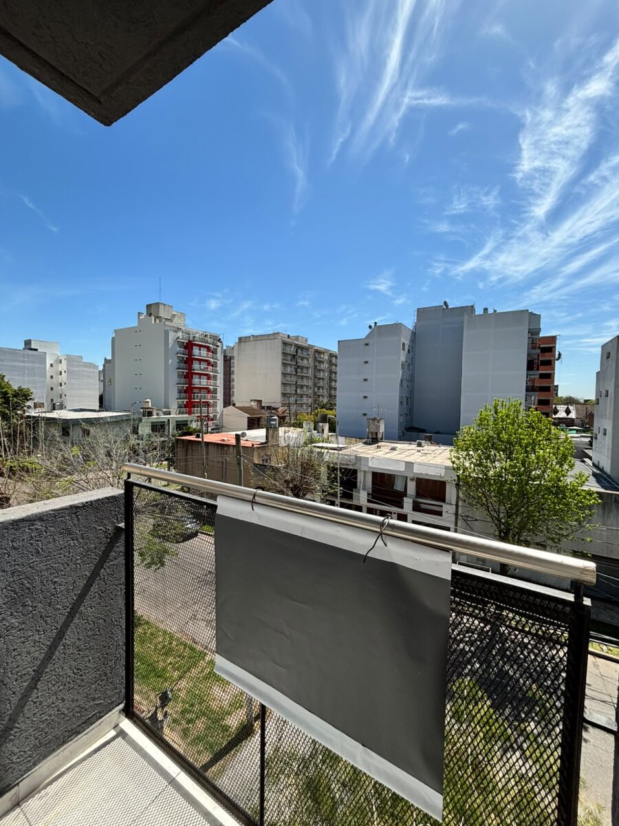Departamento 2 ambientes con balcón en alquiler - 5