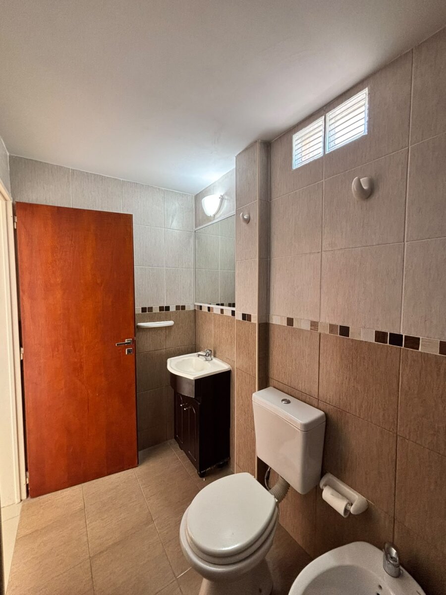Departamento 2 ambientes con balcón en alquiler - 11