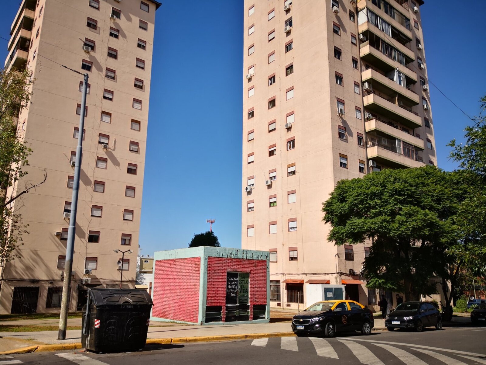 MATADEROS - DEPTO EN VENTA - 3 AMBIENTES - AL FRENTE - CON BALCON - EN PLANTA BAJA - EXC. UBICACION