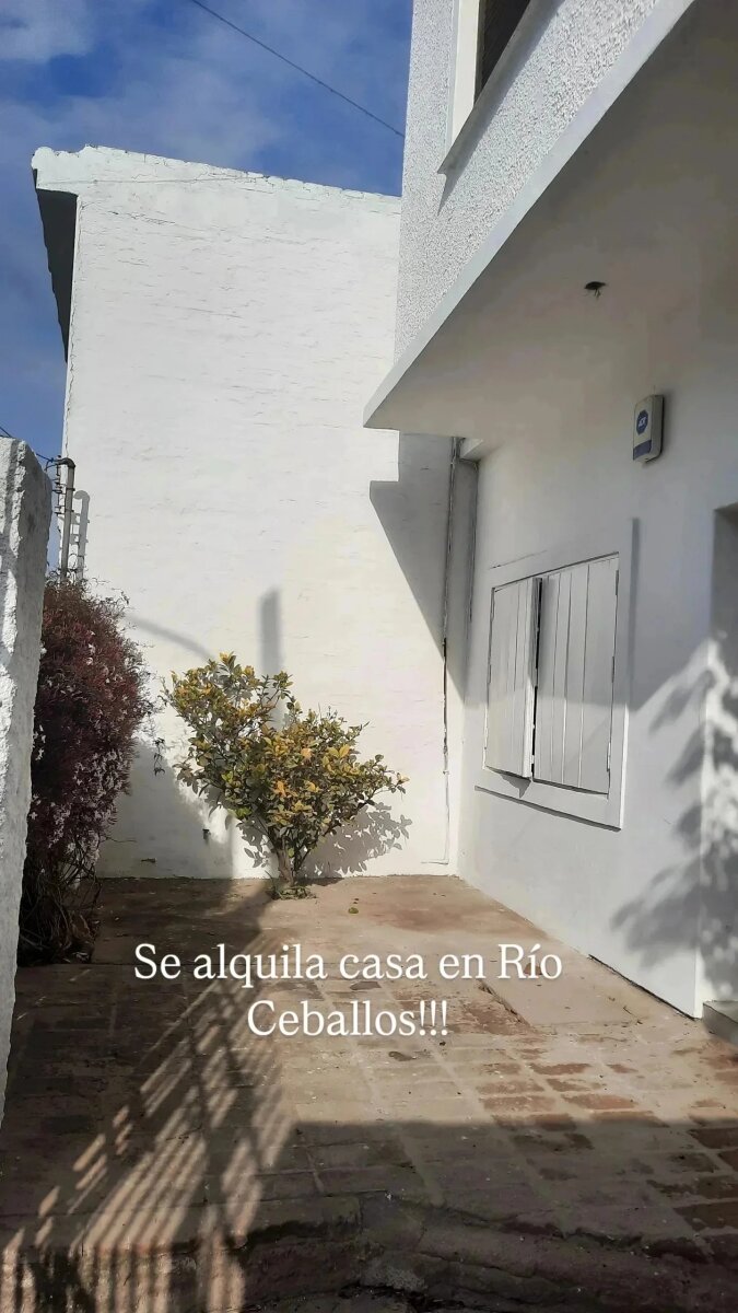 Alquilo casa en Río Ceballo