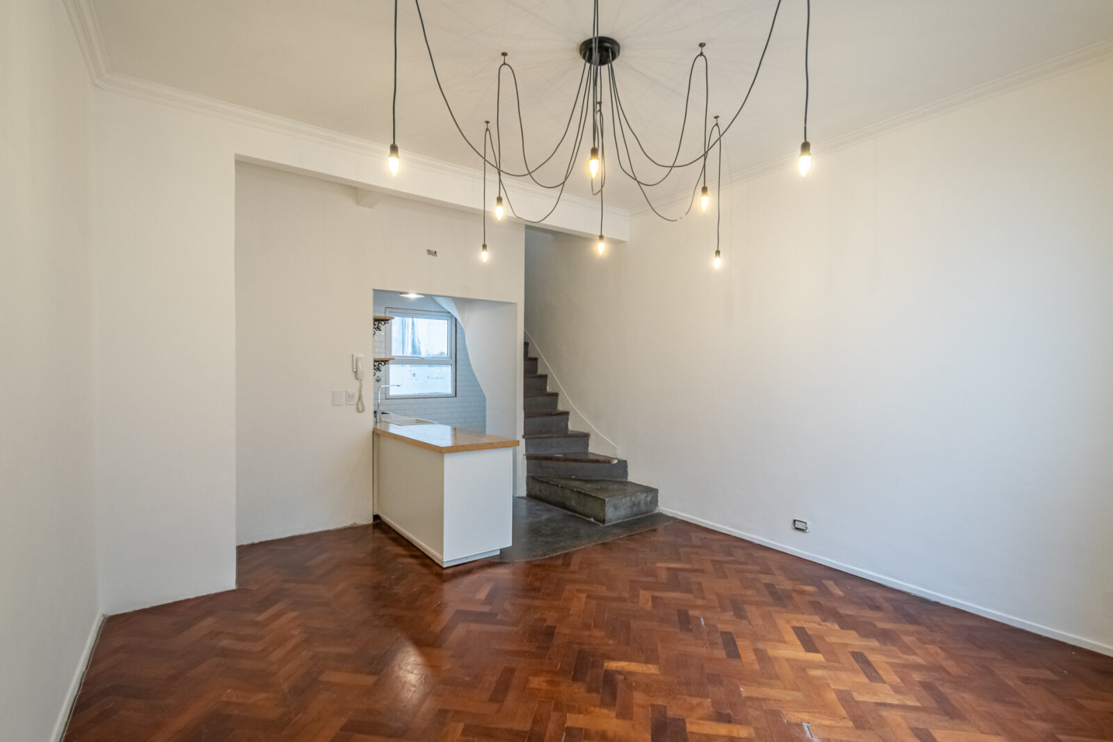 VENTA | 3 AMBIENTES EN DOS PLANTAS CON PLAYROOM Y TERRAZA PROPIA | ALMAGRO — foto 2