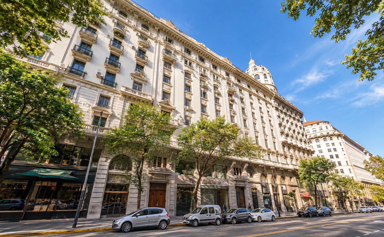 Capital Federal Av. Roque Sáenz Peña al 600