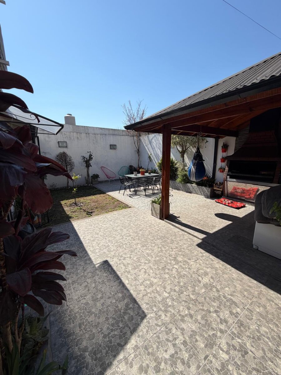 Casa 5 ambientes Villa luzuriaga - 26
