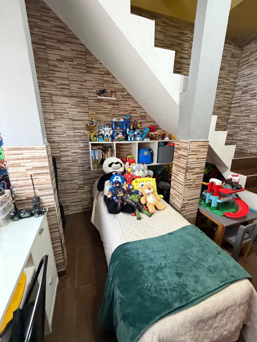 Casa 5 ambientes Villa luzuriaga — foto 8