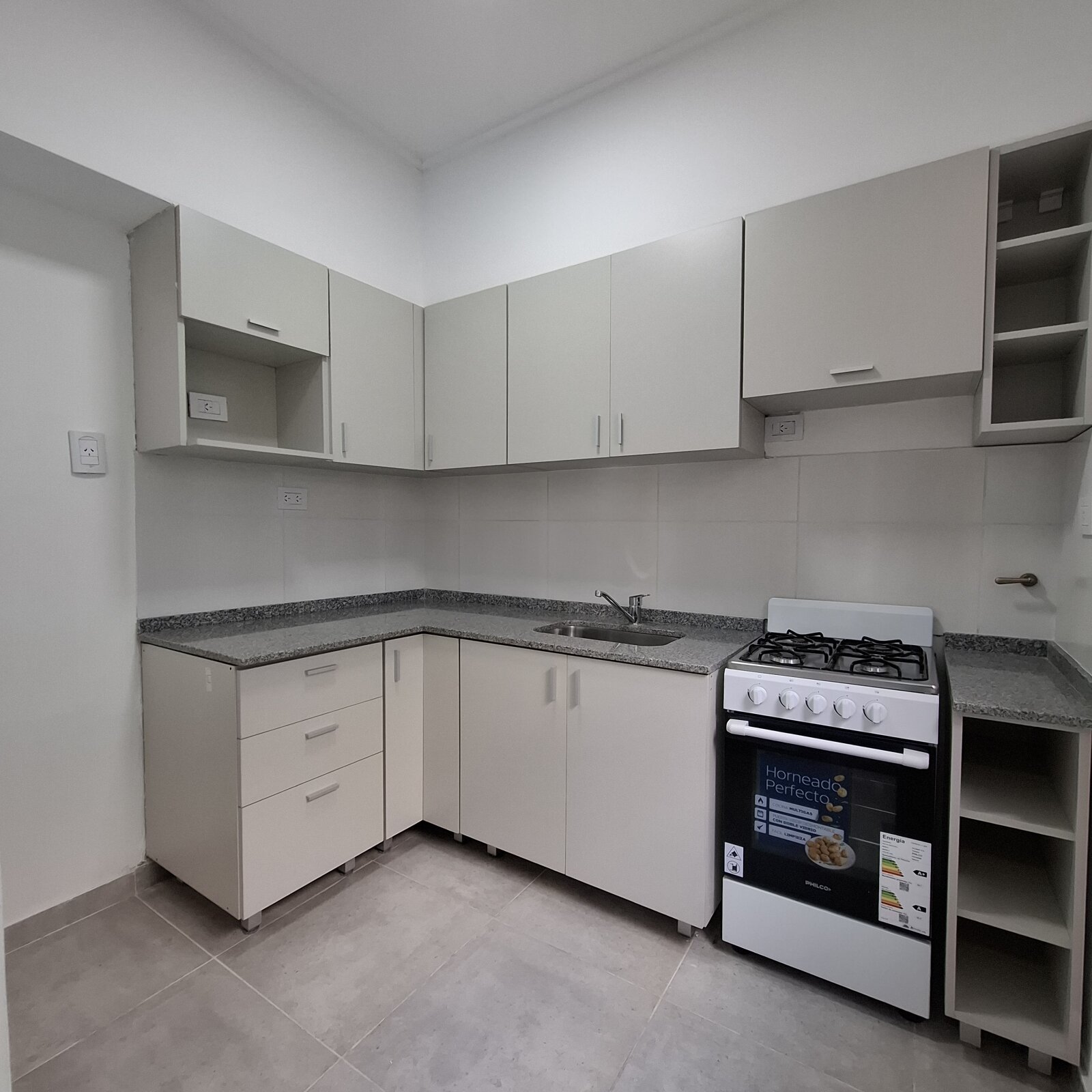 Impecable Departamento de pasillo de 3 dormitorios — foto 9