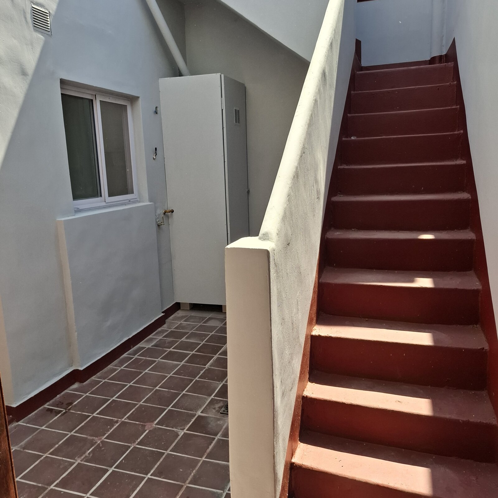 Impecable Departamento de pasillo de 3 dormitorios - 24