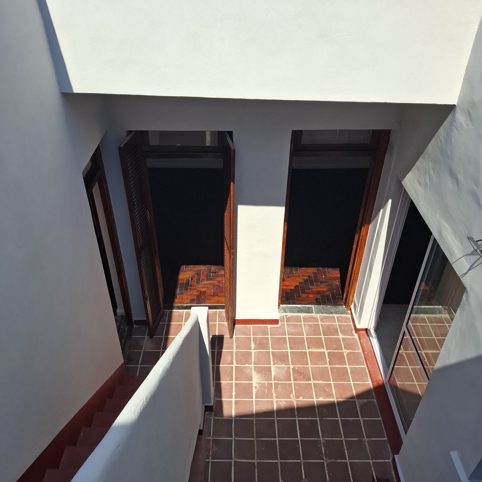 Impecable Departamento de pasillo de 3 dormitorios - 20