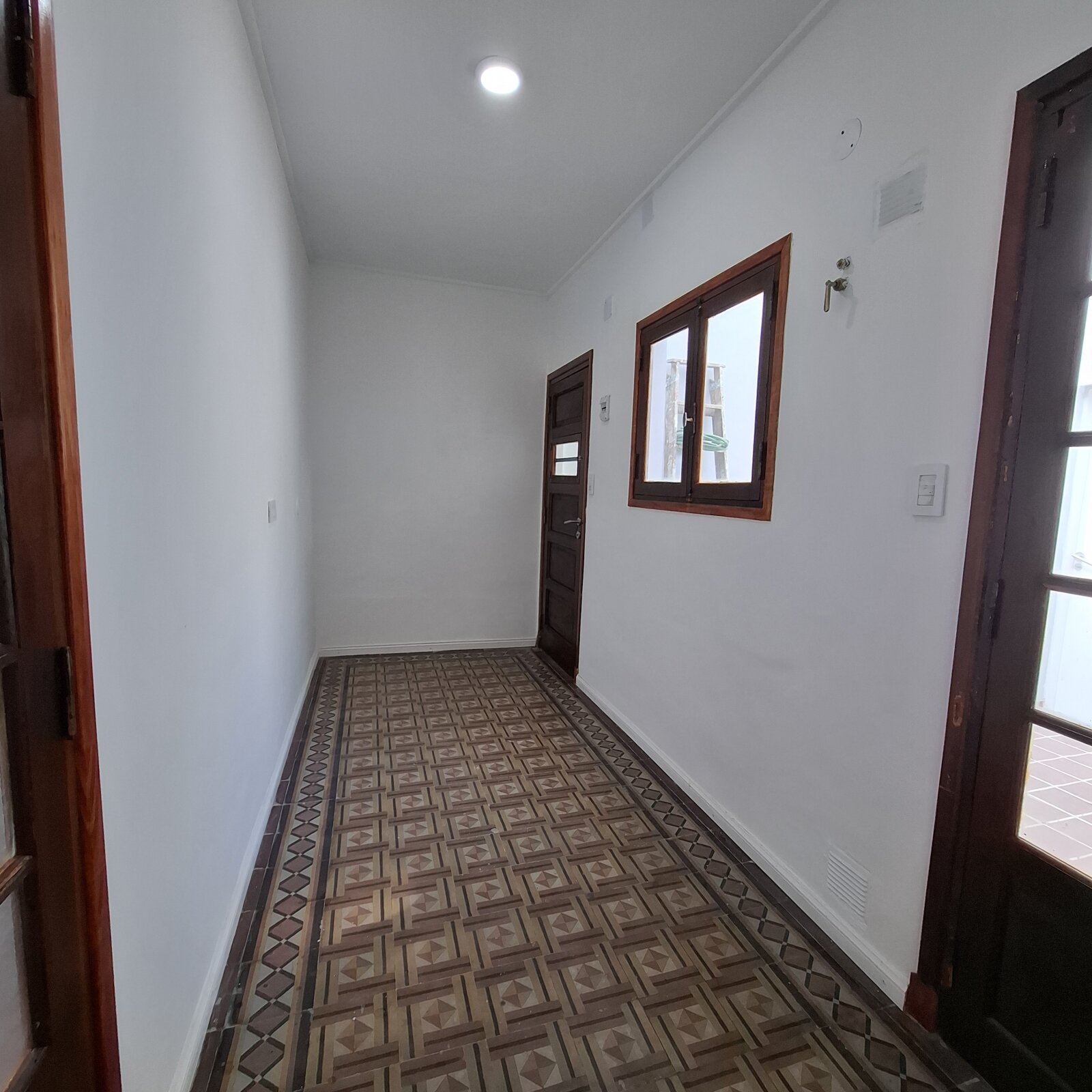Impecable Departamento de pasillo de 3 dormitorios — foto 7