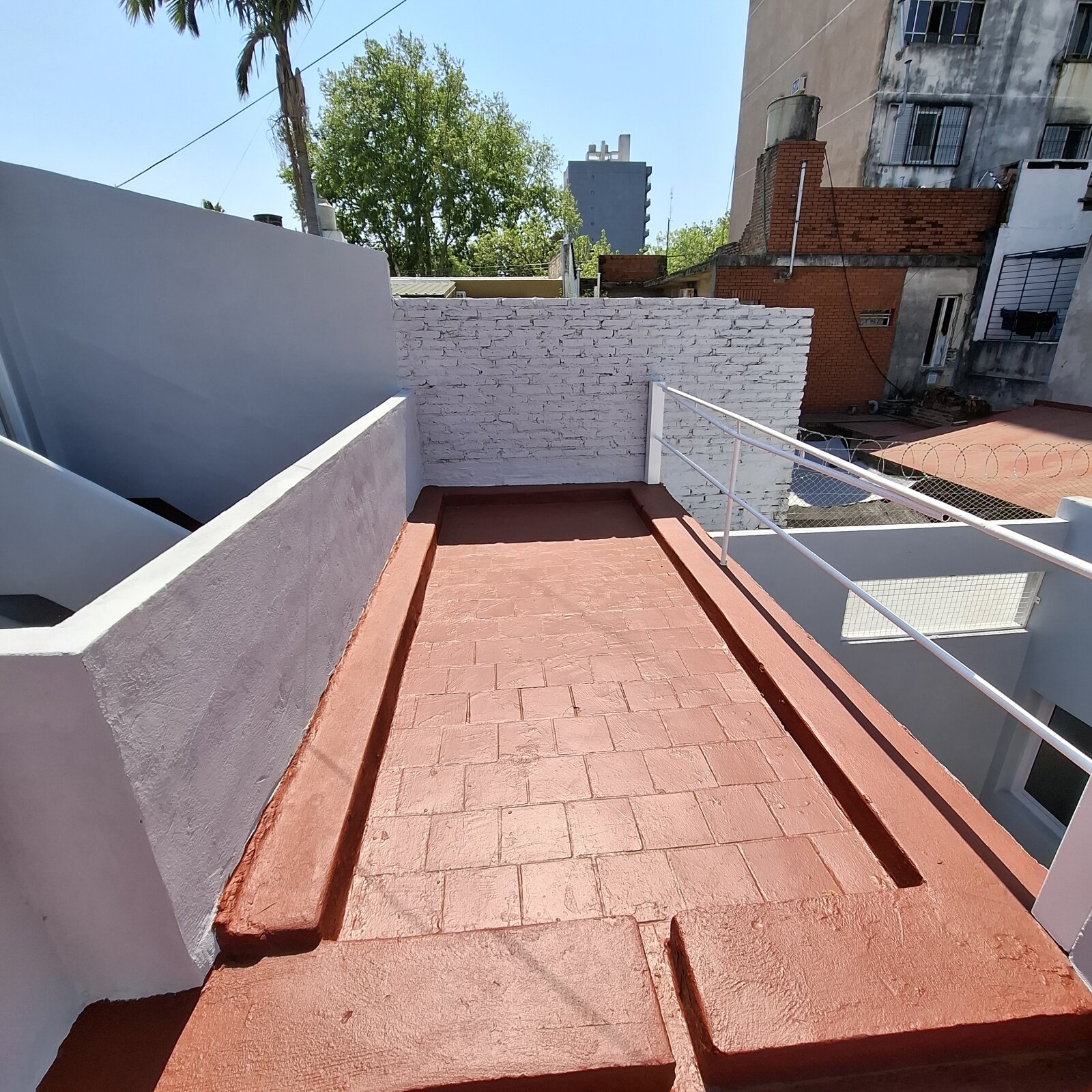 Impecable Departamento de pasillo de 3 dormitorios - 28