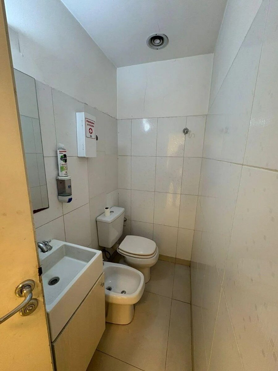 San Nicolás, Viamonte 922, 400 m², 7 baños, LOTE PROPIO, venta USD 420.000 - 36