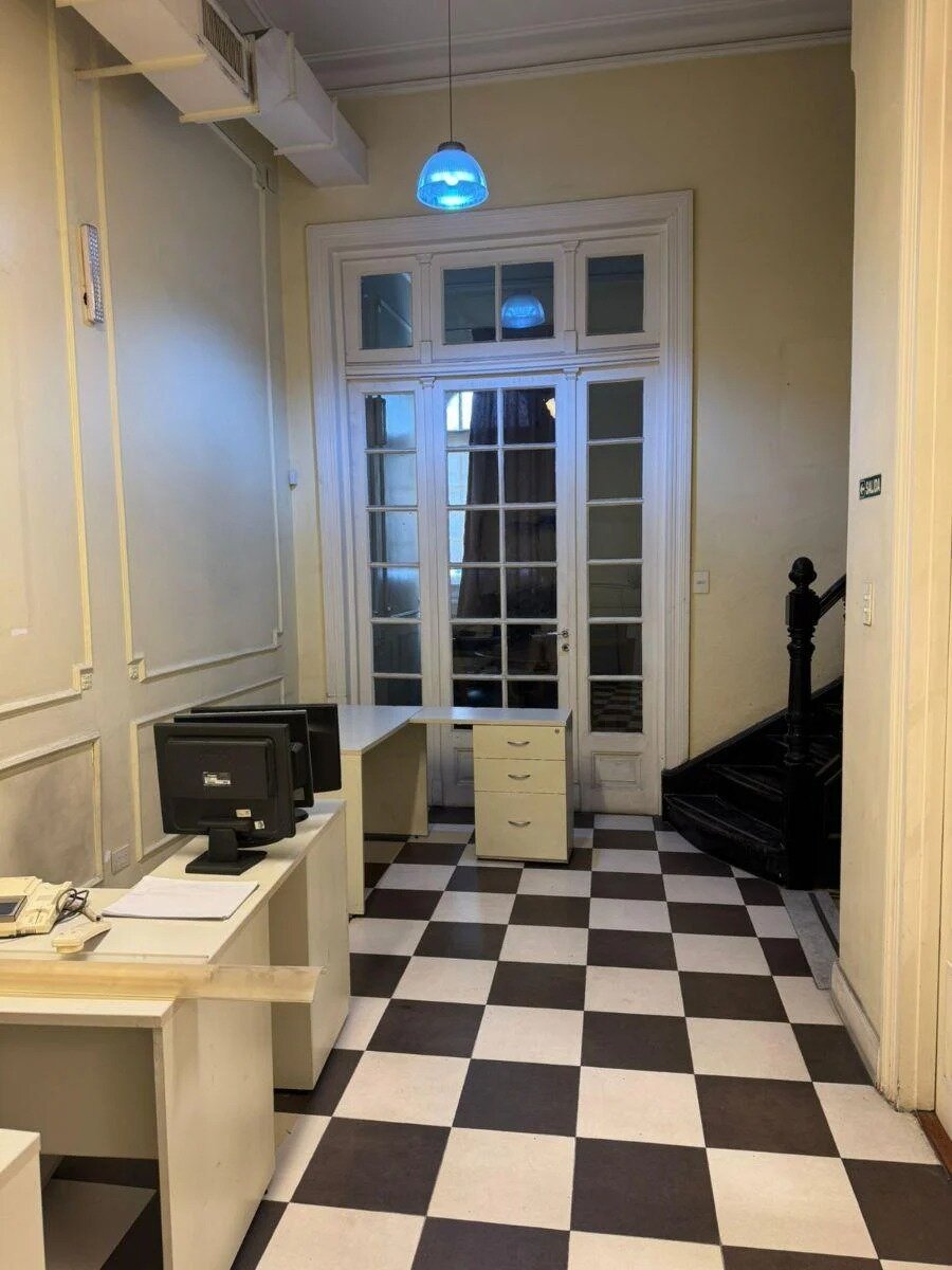 San Nicolás, Viamonte 922, 400 m², 7 baños, LOTE PROPIO, venta USD 420.000 - 24
