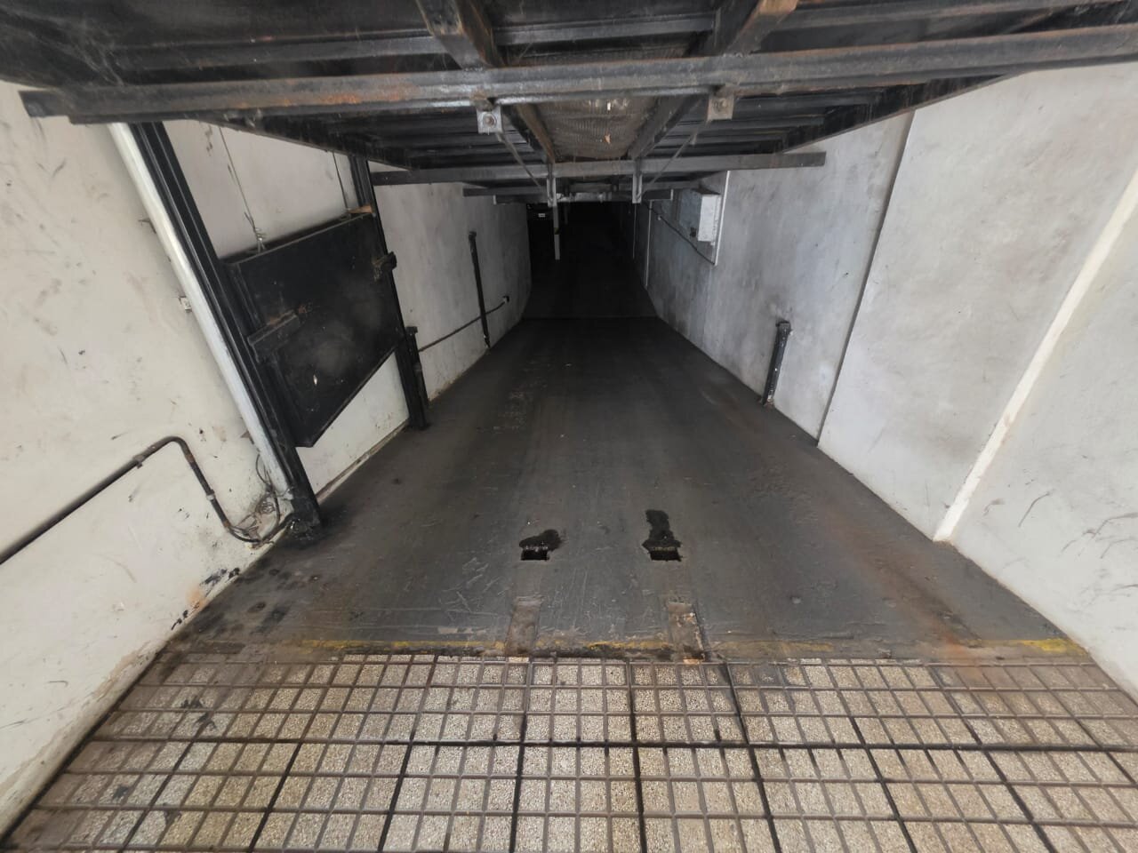 COCHERA EN VENTA CENTRICA — foto 2