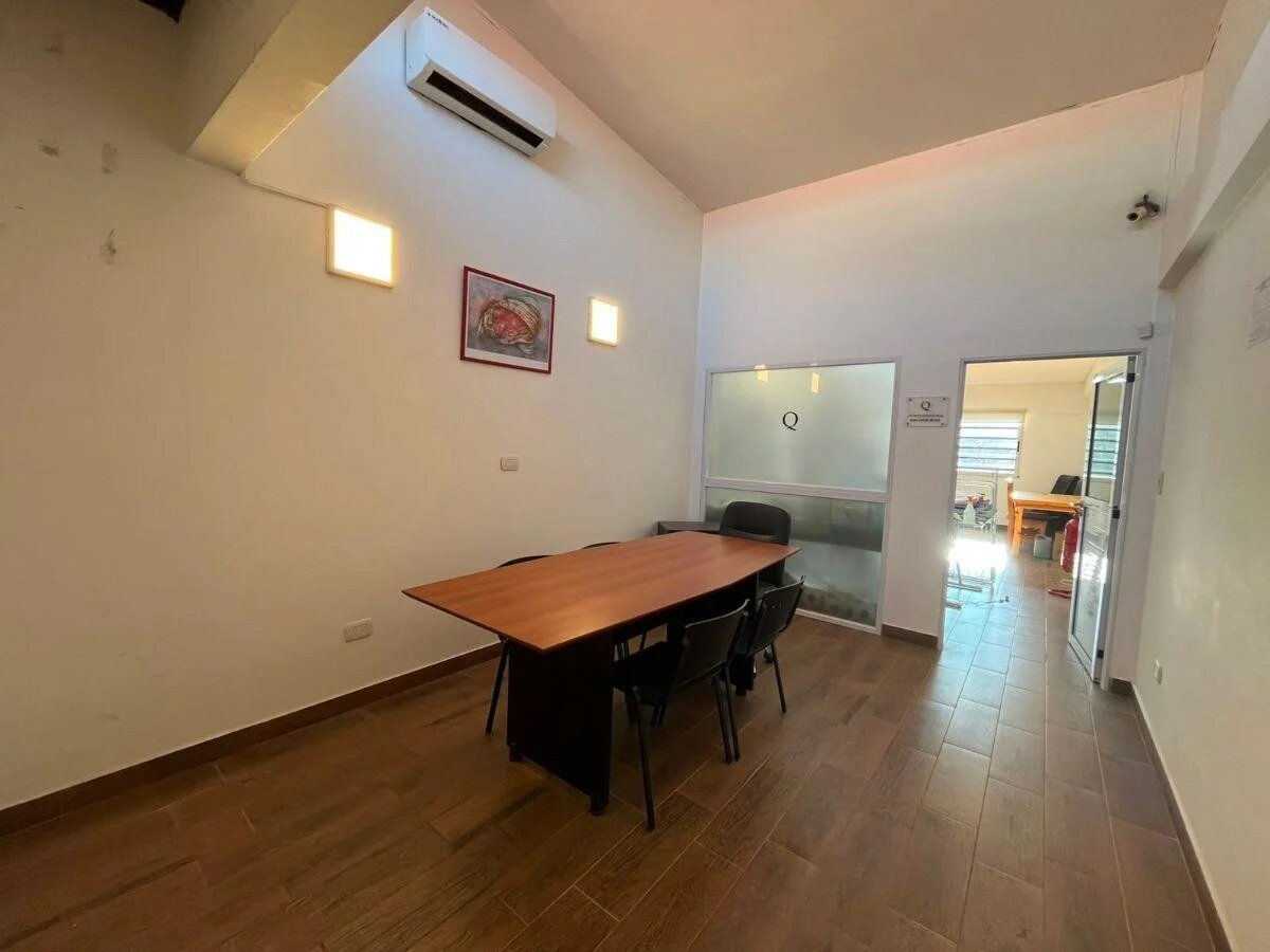 Mataderos, Cosquín 2400, 332m², 4 baños, Edificio de 2 Plantas, Alquiler $ 4.500.000 - 12