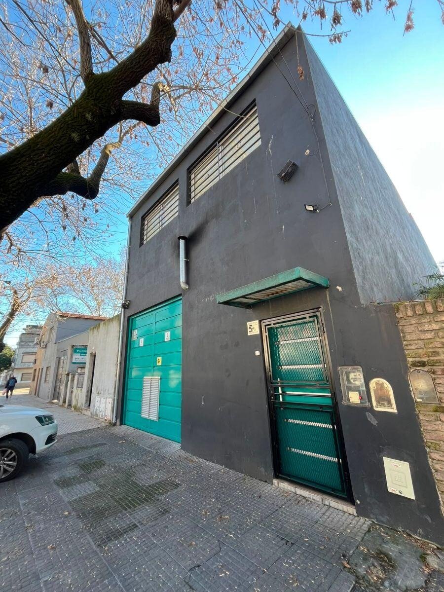 Mataderos, Cosquín 2400, 332m², 4 baños, Edificio de 2 Plantas, Alquiler $ 4.500.000 - 1
