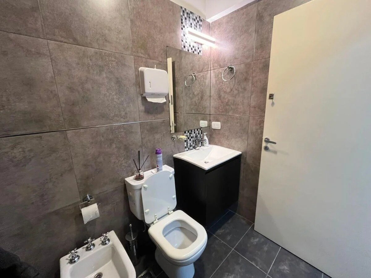 Mataderos, Cosquín 2400, 332m², 4 baños, Edificio de 2 Plantas, Alquiler $ 4.500.000 - 20