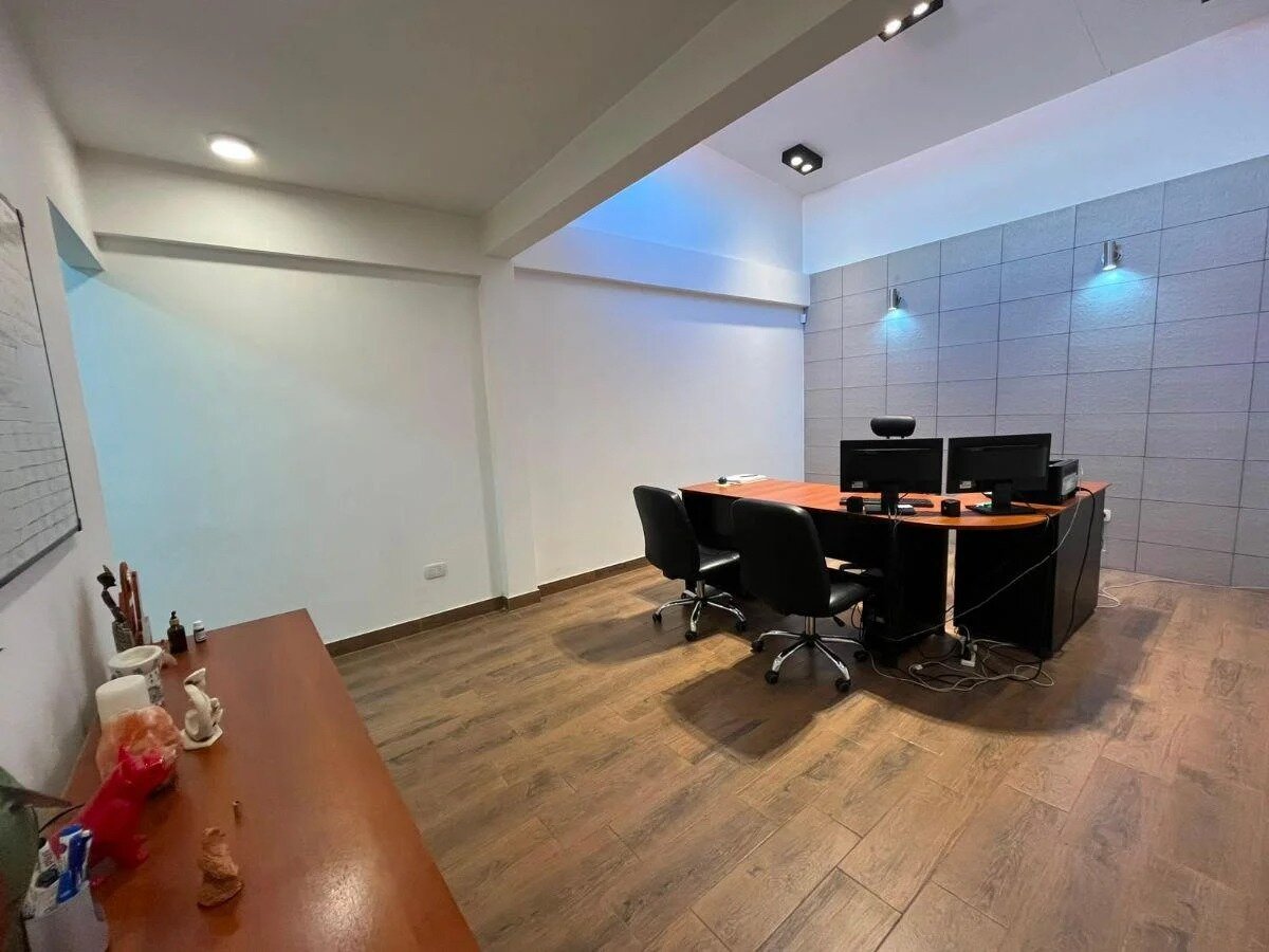 Mataderos, Cosquín 2400, 332m², 4 baños, Edificio de 2 Plantas, Alquiler $ 4.500.000 - 6