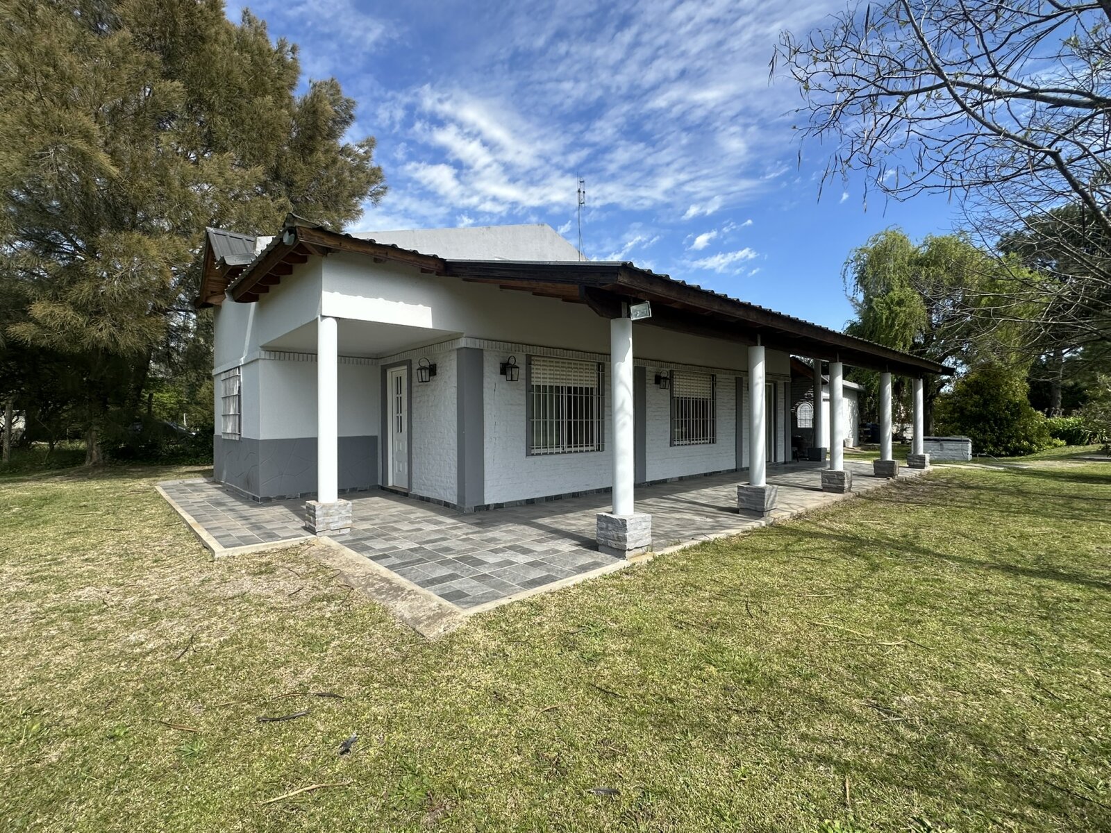 CASA QUINTA DE 2.680 M² CON PILETA – LOS OMBÚES, F. VARELA — foto 3