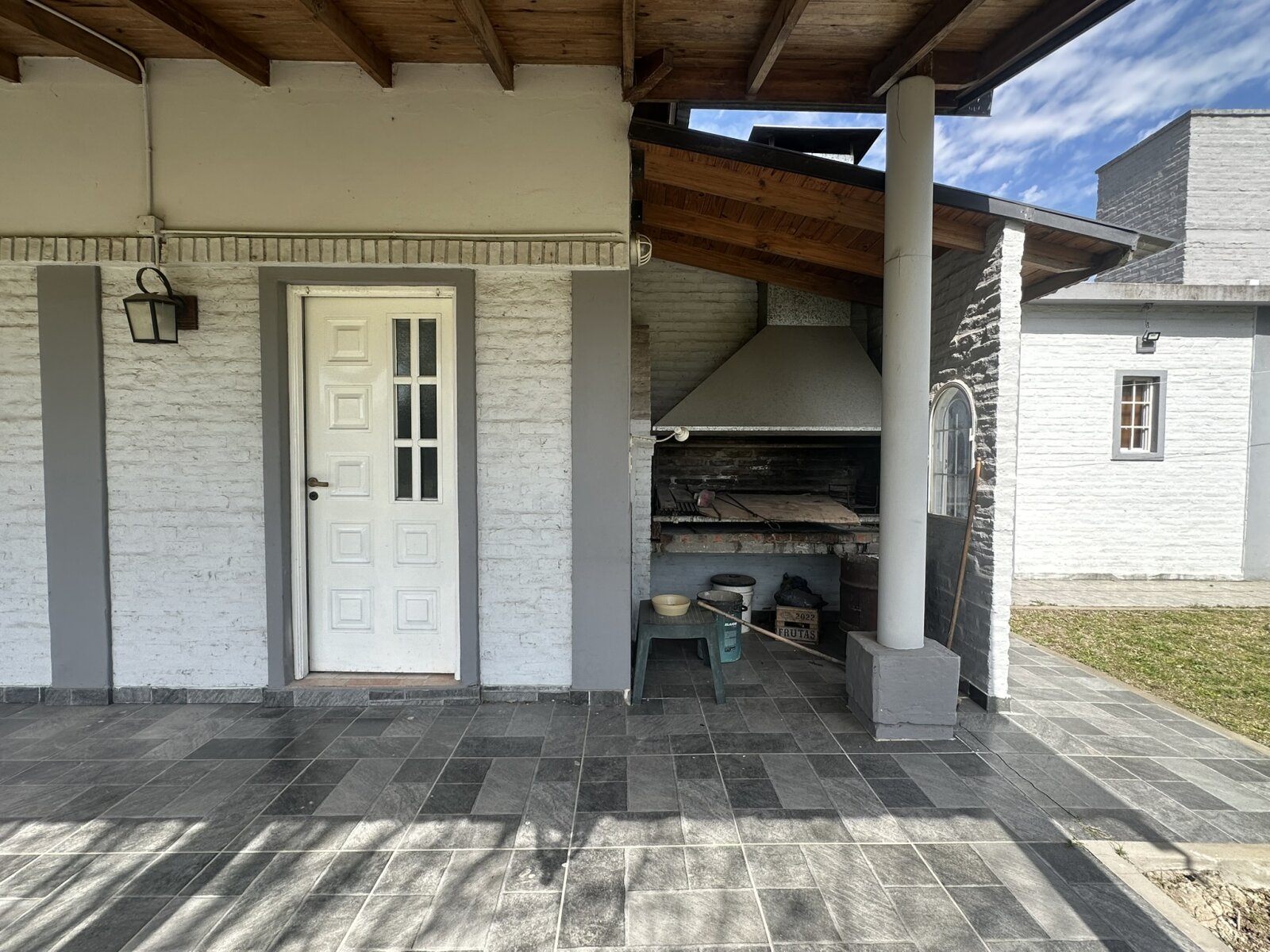 CASA QUINTA DE 2.680 M² CON PILETA – LOS OMBÚES, F. VARELA — foto 6