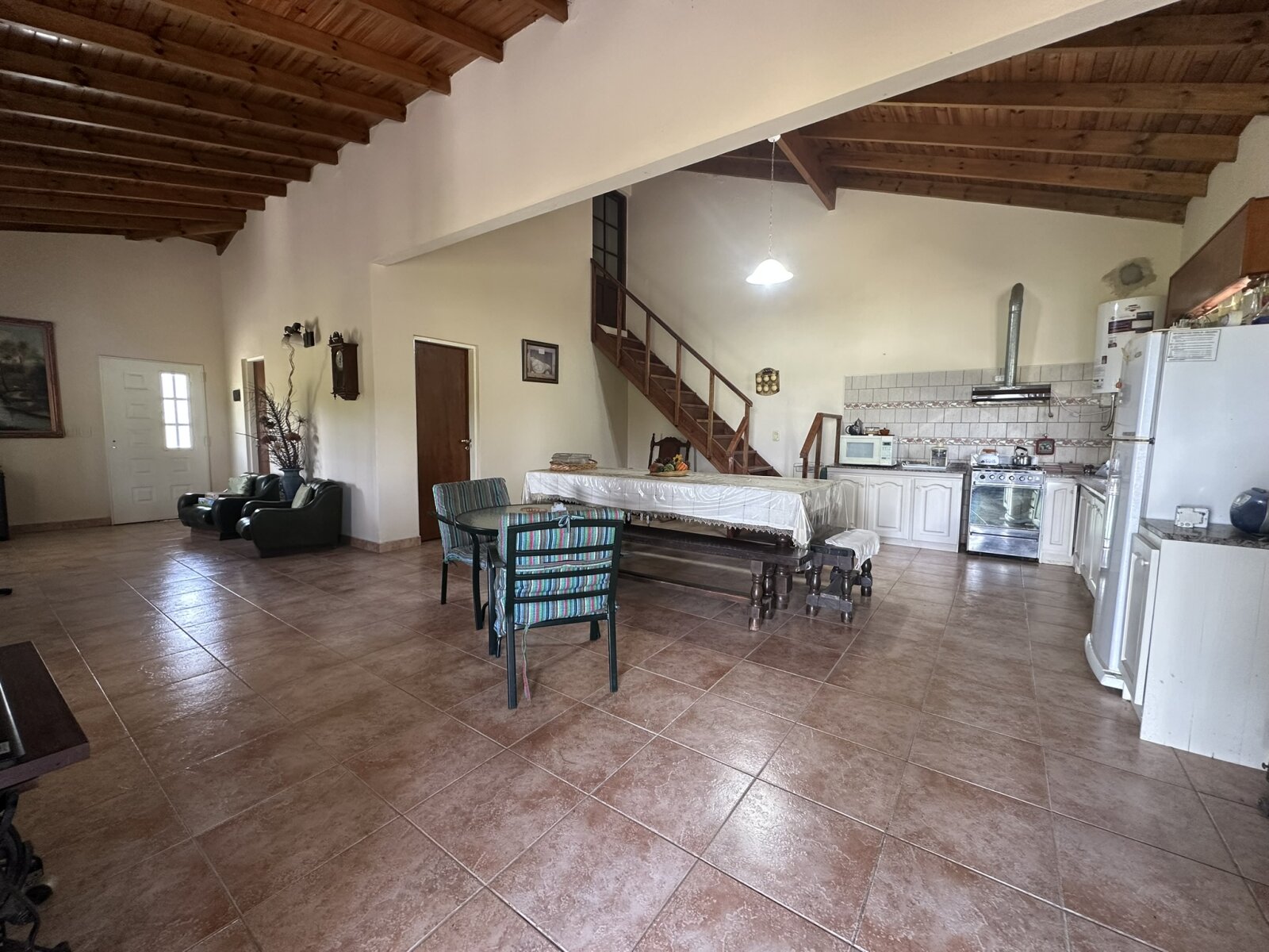 CASA QUINTA DE 2.680 M² CON PILETA – LOS OMBÚES, F. VARELA - 21