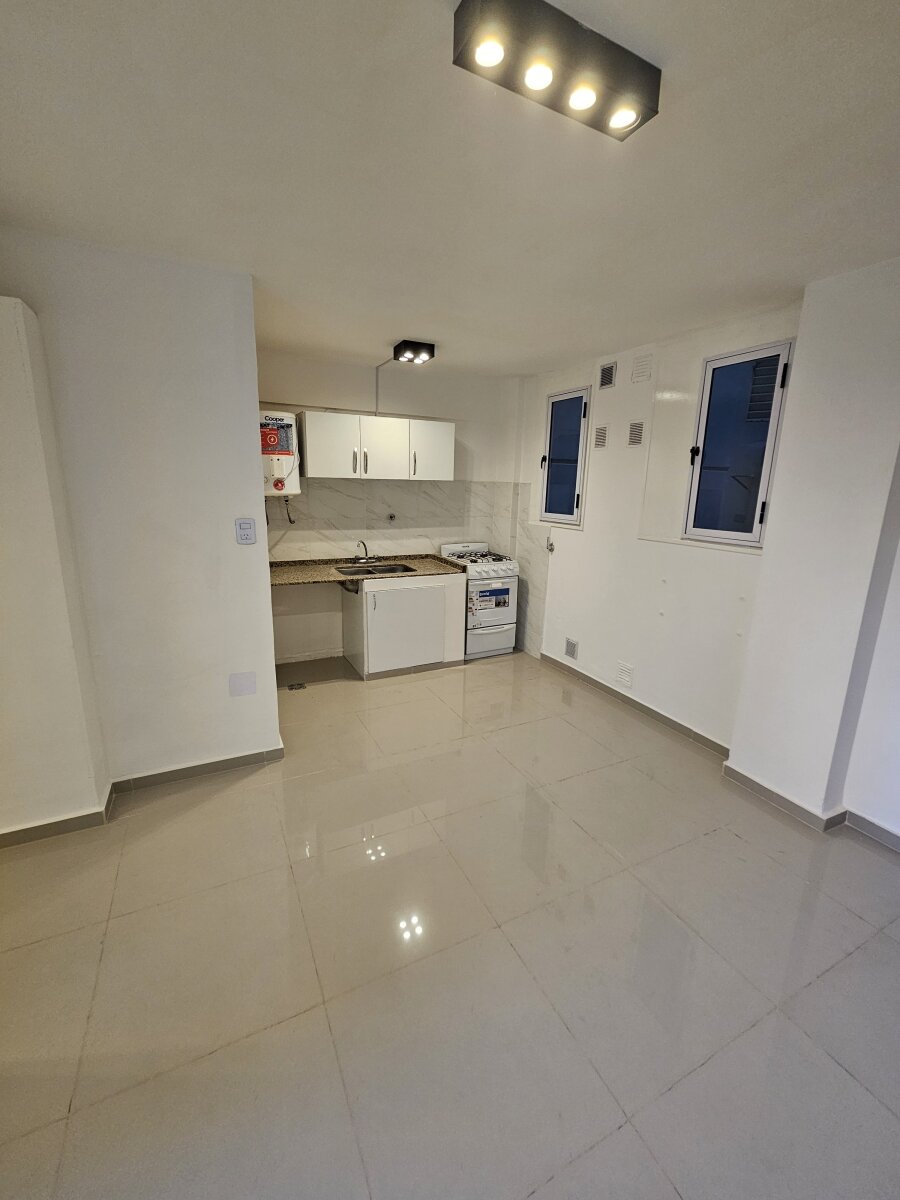 Departameno Renovado - un dormitorio en Muy bien ubicado — foto 2