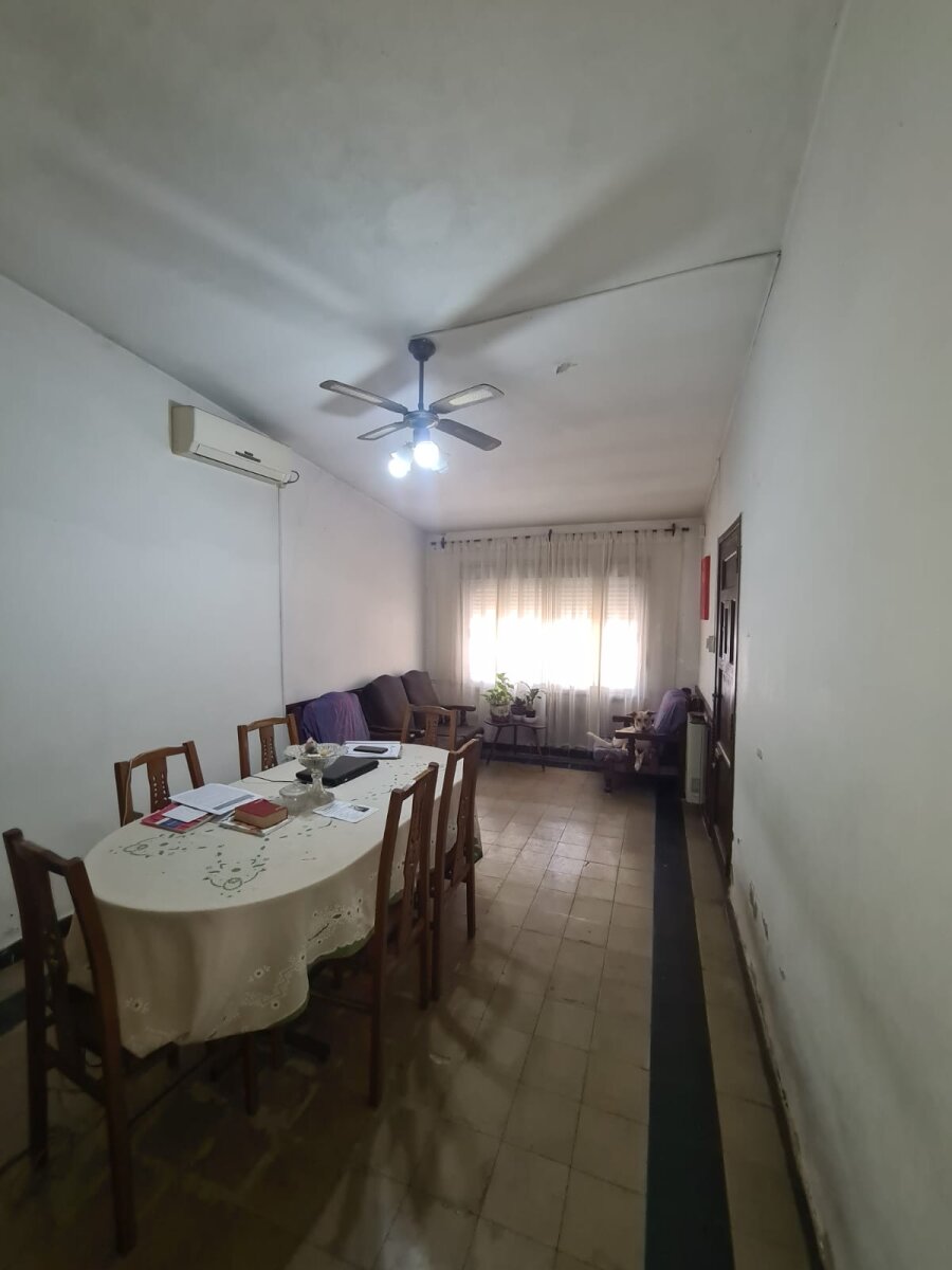 Casa en Venta de 2 dorm. en Alberdi+Departamento interno 2 dorm. — foto 2