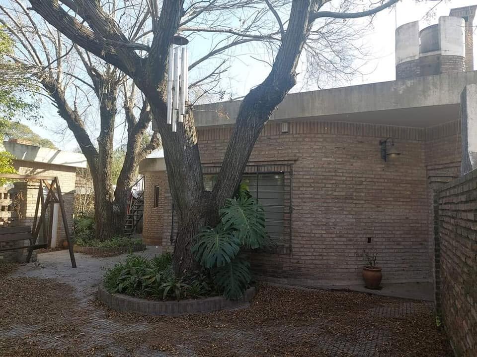 CASA DE 4 DORMITORIOS VISTA FRANCA AL RIO — foto 3
