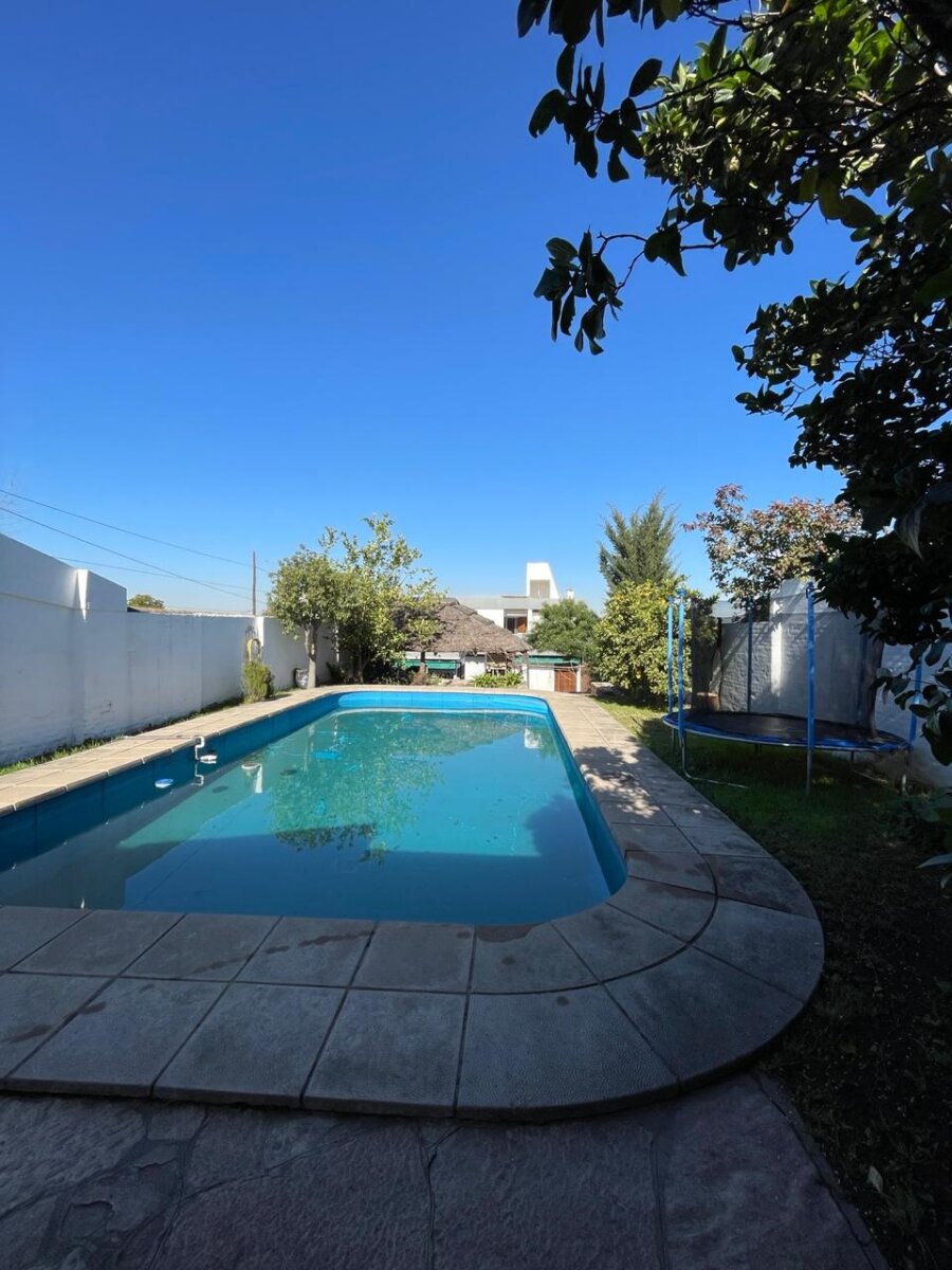 CASA 3 DORMITORIOS, ESCRITORIO, PISCINA, QUINCHO. ALTOS DE VILLA CABRERA - Imagen 15