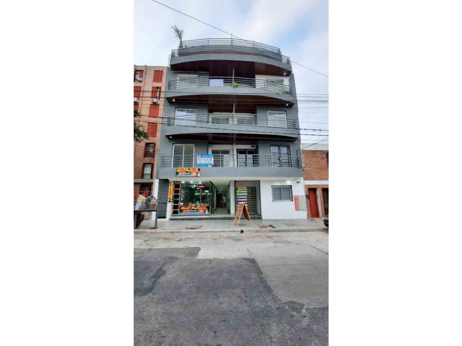 ALQUILER UN DORM EN SUBSUELO CON PATIO