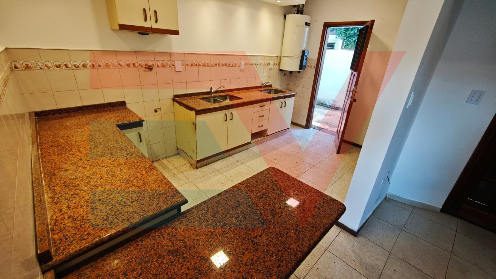 ALQUILER. BARRIO COLON. A MTS DE SABATTINI. CASA 2 DORM 100 M2 GARAGE - Imagen 7