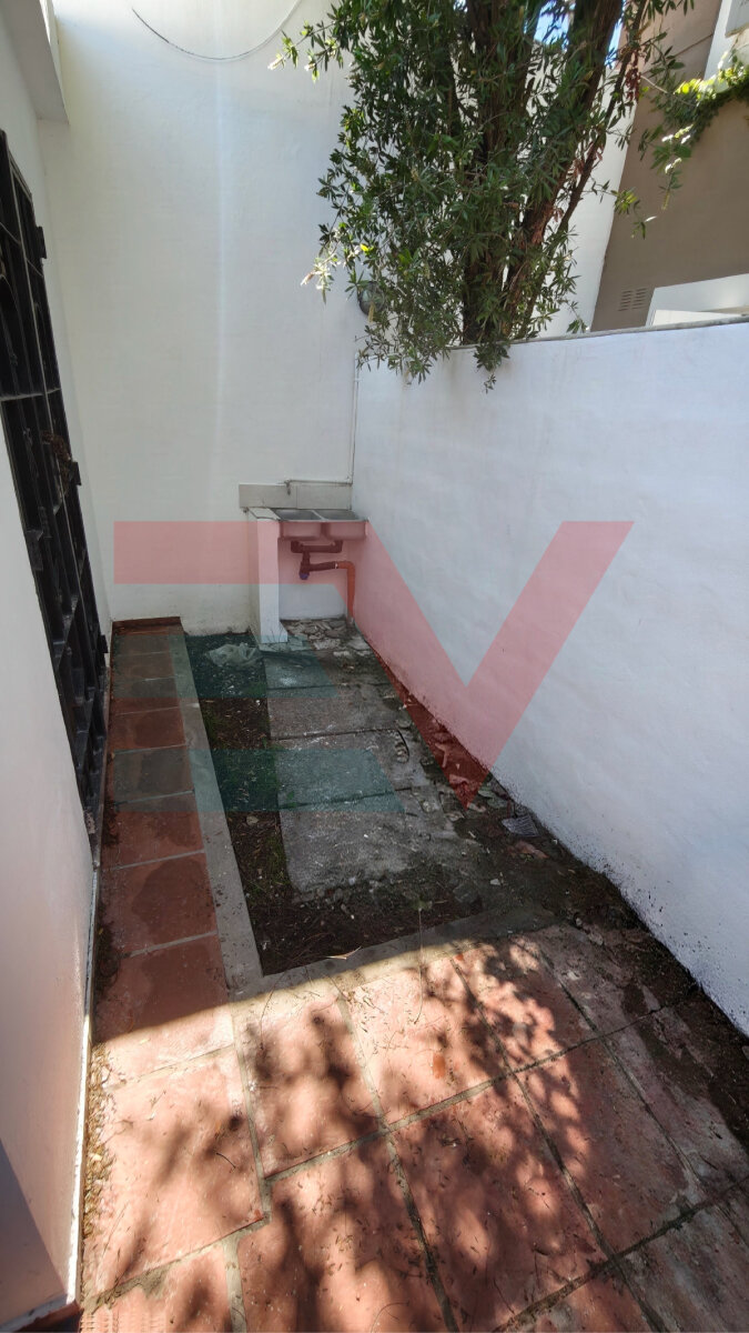 ALQUILER. BARRIO COLON. A MTS DE SABATTINI. CASA 2 DORM 100 M2 GARAGE - Imagen 6