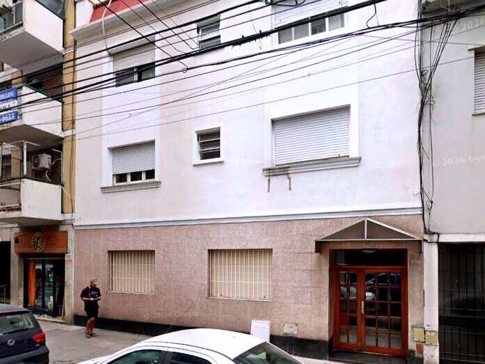 ALMAGRO - AMPLIO 3 AMBIENTES - PRIMER PISO POR ESCALERA