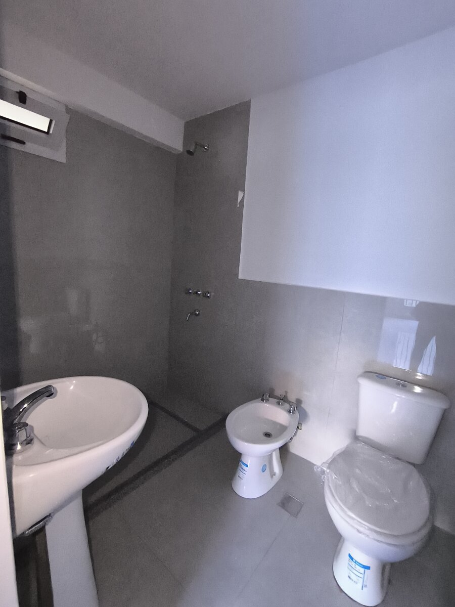 Departamento alquiler Alsina al 400 monoambiente con patio - 7