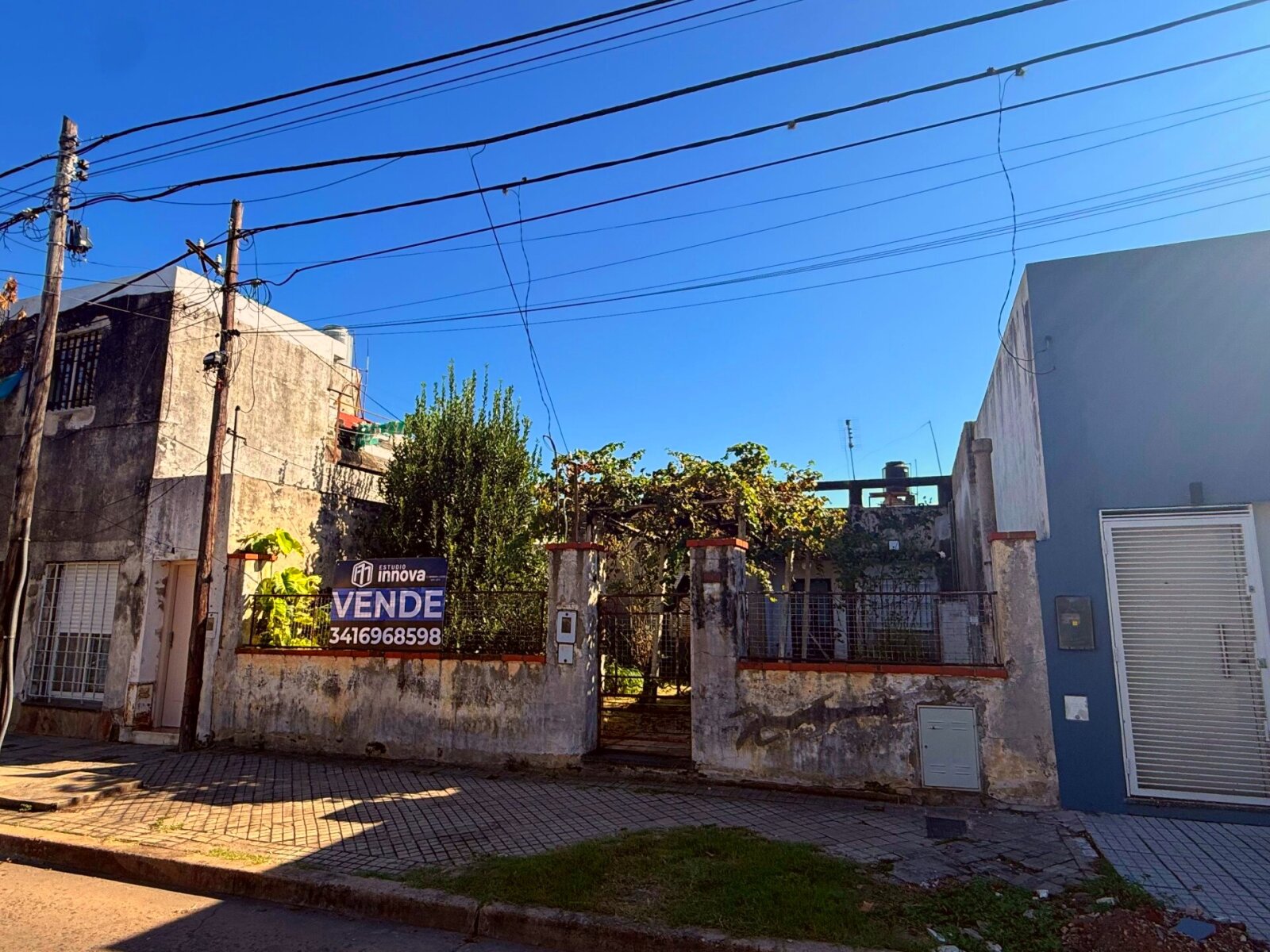 Casa a Reciclar. Barrio Industrial.