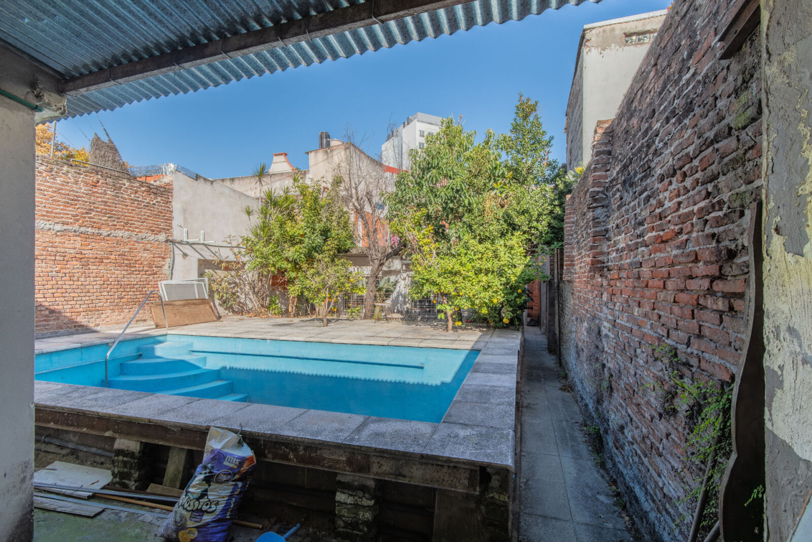 Venta en block. Varias unidades. Posibilidad subdivisión. Ideal inversor. Morón - 18