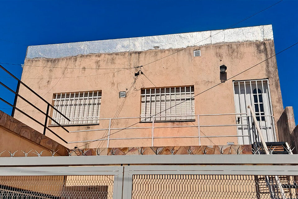 CÓMODA CASA PLANTA ALTA 2 DORMITORIOS AURORA E IRIONDO — foto 3