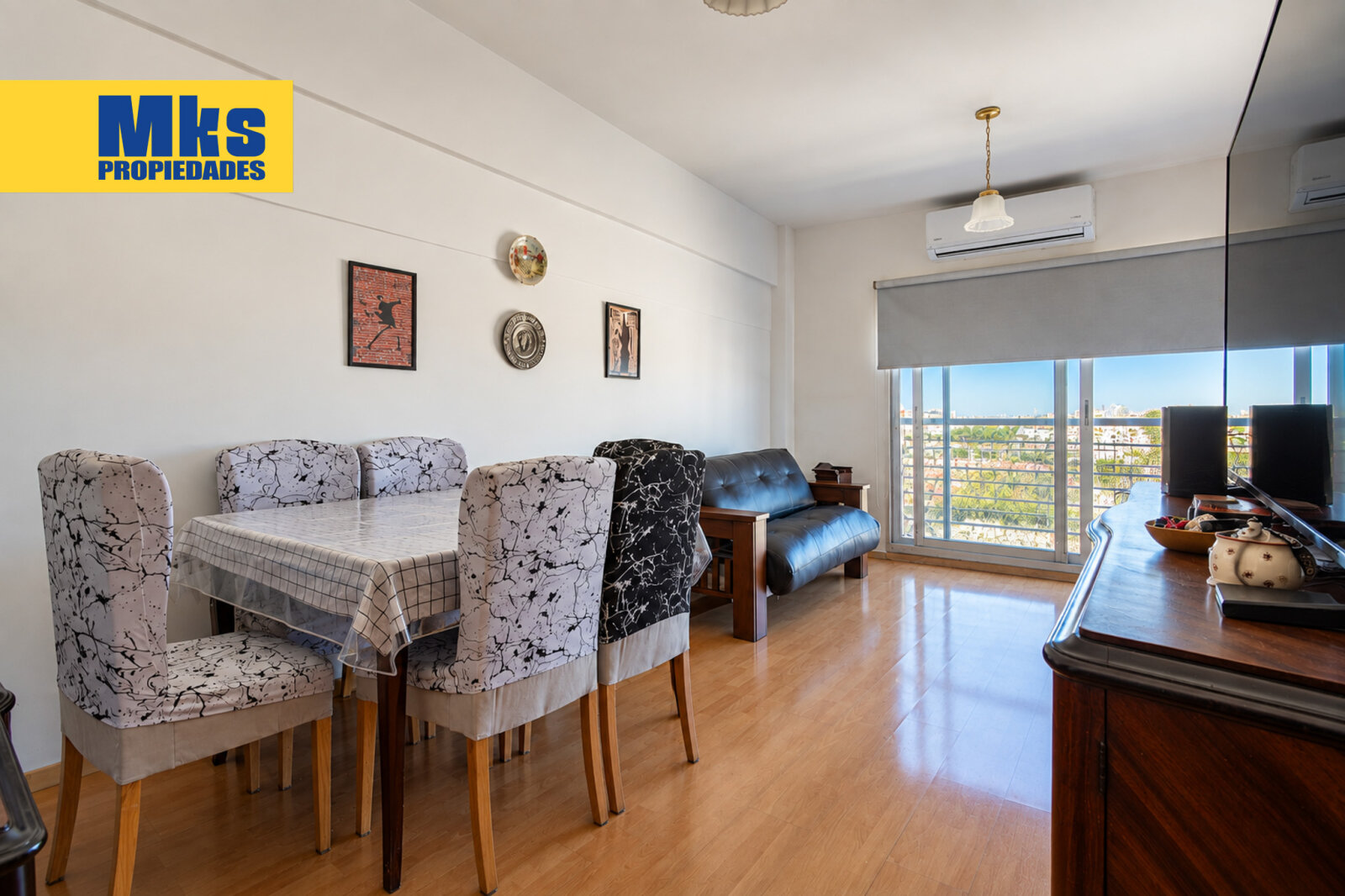 Departamento en venta 3 ambientes. Balcon al contrafrente. Piso alto. Av Montes de Oca.