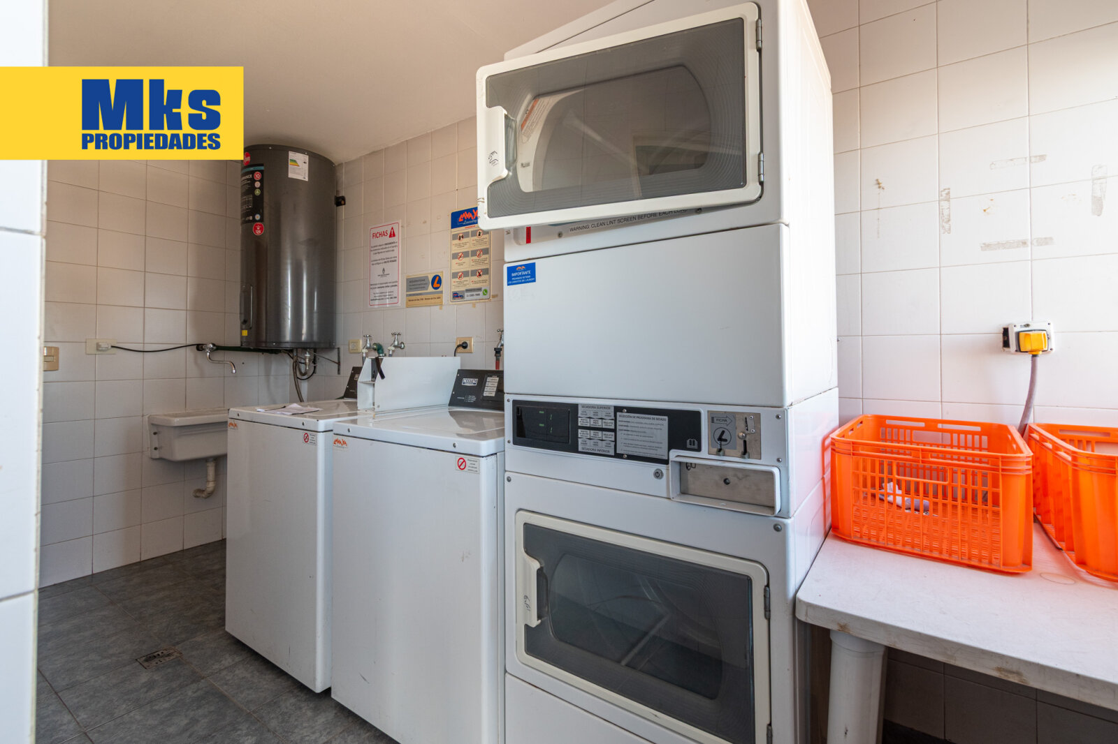Departamento en venta 3 ambientes. Balcon al contrafrente. Piso alto. Av Montes de Oca. - 23