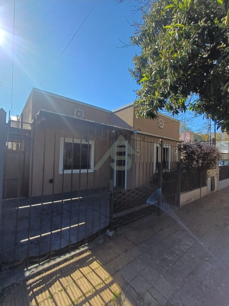 CASA EN MARTINEZ