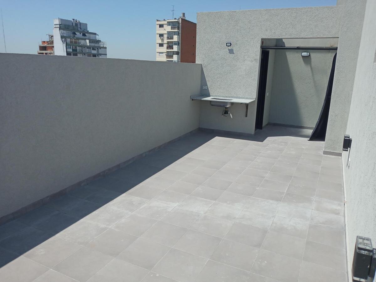Av Pavón 2400 CABA - 23